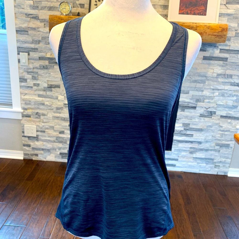 Athleta workout top size S